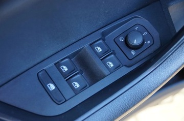 Skoda Karoq Crossover 2.0 TDI 150KM 2018 Skoda Karoq 2.0 TDI CR 150 KM, 4x4, Navi, Kamera, Full LED, Hak, GWARANCJA, zdjęcie 24