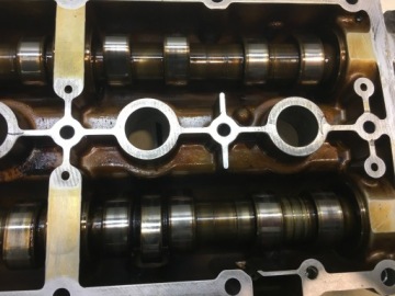 ВАЛ ГОЛОВКИ ЦИЛИНДРОВ GOLF V 1.6 FSI 03C103358F