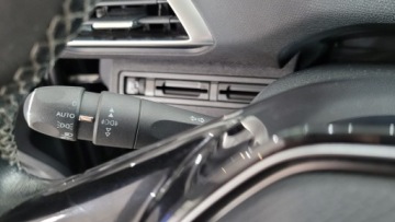 Peugeot 3008 II Crossover 2.0 BlueHDi 150KM 2018 Peugeot 3008 3008 hdi 2.0 150KM 1 wlasciciel Bezwypadkowy MOZLIWA ZAMIANA, zdjęcie 31