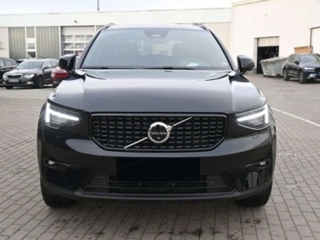 Volvo XC40 Crossover Facelifting 2.0 B3 163KM 2026 2.0 B3 Ultra Dark (163 KM) Dach panoramiczny, zdjęcie 2
