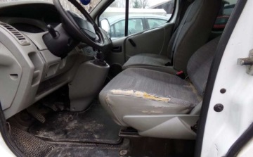 Renault Trafic II Furgon 2.0 dCi 115KM 2010 Renault Trafic Renault Trafic Passenger FAP L2H1 Expression 2.0 Diesel, zdjęcie 7