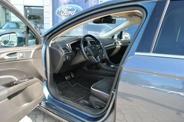 Ford Mondeo V Kombi Facelifting 2.0 EcoBlue 190KM 2020 Ford Mondeo Vignale Kombi 2,0Ecoblue 190KM A8 ASO, zdjęcie 11