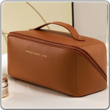 ЖЕНСКАЯ КОЖАНАЯ ДОРОЖНАЯ СУМКА ДЛЯ КОСМЕТИКИ.