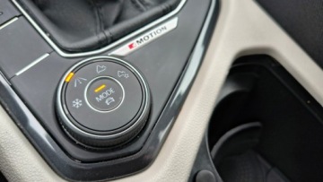 Volkswagen Tiguan II SUV Facelifting 2.0 TDI 200KM 2022 Volkswagen Tiguan Elegance 2.0TDI 200KM 4X4 ACC Pa, zdjęcie 28