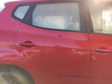 KIA VENGA DVEŘE PRAVÉ ZADNÍ