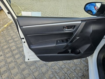 Toyota Corolla XI Sedan Facelifting 1,6 Valvematic 132KM 2018 Toyota Corolla 1.6 Benzyna 132KM PL automat, zdjęcie 12