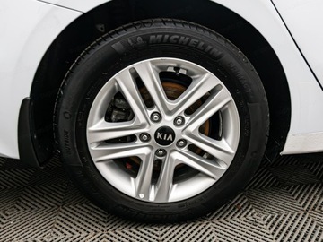 Kia Ceed III Kombi 1.6 CRDi 136KM 2021 KIA Cee&#039;d 1.6 CRDi SCR L Combi 136KM 2021, zdjęcie 30