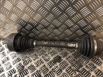 AUDI TT MK1 PRAVÁ STRANA POLOOSA ZADNÍ