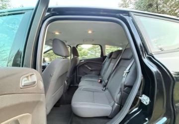 Ford C-MAX II Grand C-MAX Facelifting 1.5 TDCi 95KM 2015 Ford C-MAX Ford C-MAX 1.5 TDCi Start-Stop-System COOLampCONNECT 1.5 95KM, zdjęcie 19
