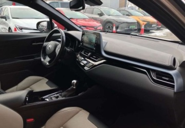 Toyota C-HR I Crossover Facelifting 2.0 Hybrid Dynamic Force 184KM 2020 Toyota C-HR Toyota C-HR 2.0 Hybrid Selection 2.0 Hybryda 184KM, zdjęcie 19