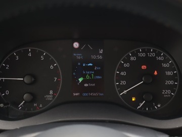 Toyota Yaris IV Hatchback 1.0 VVT-i 72KM 2021 Toyota Yaris 1.0 VVT-i, Salon Polska, zdjęcie 10