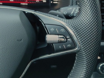 Skoda Kodiaq I SUV Facelifting 2.0 TDI SCR 200KM 2022 Skoda Kodiaq 2.0TDI 200KM 4x4 DSG Sportline SerwisASO Acc Matrix Virtual H, zdjęcie 25