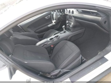 Ford Mustang VI 2022 Ford Mustang Ecoboost Fastback 2022 2.3 Benzyna 310KM, zdjęcie 9