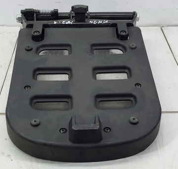 Стойка багажника, накладка обтекателя Piaggio MP3 125 - 500 06-13 653640