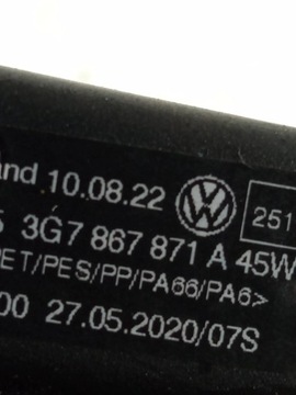 VW ARTEON SHOOTING BRAKE KOMBI ROLETA KUFRU ČERNÁ ORIGINÁLNÍ PĚKNÝ