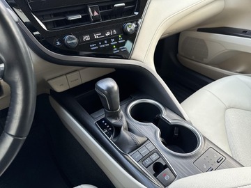 Toyota Camry IX Sedan 2.5 Hybrid Dynamic Force 218KM 2021 Toyota Camry 2.5 Hybrid Executive CVT 2.5 Hybrid E, zdjęcie 23