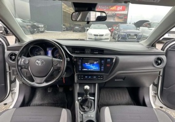 Toyota Auris II Touring Sports Facelifting 1.6 D-4D 112KM 2017 Toyota Auris 1.6 D 112 KM 135.000 km 2017r Warszawa 1.6 Diesel, zdjęcie 5