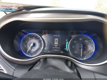 Chrysler Pacifica II 2023 Chrysler Pacifica Touring L, 2023r. 3.6L 3.6 Benzyna 287KM, zdjęcie 10