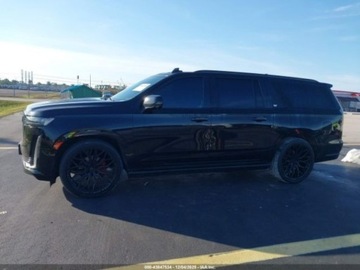 Cadillac Escalade III 2022 Cadillac Escalade 2022r., 6.2L, ESV, 4WD, 4dr Sport Platinum 6.2 Benzyna, zdjęcie 7