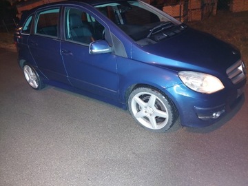 MERCEDES A TŘÍDA W169 B W245 NÁDRŽ