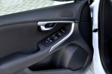 Volvo V40 II Hatchback 1.6 D2 115KM 2013 Volvo V40 1,6Hdi 115KM Digital Kamera Navi, zdjęcie 10