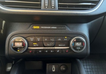 Ford Focus IV Hatchback 1.0 EcoBoost 125KM 2019 Ford Focus 1.0 EcoBoost 125KM MT6 Titanium Salon PL ASO Pierwszy wlasciciel, zdjęcie 13