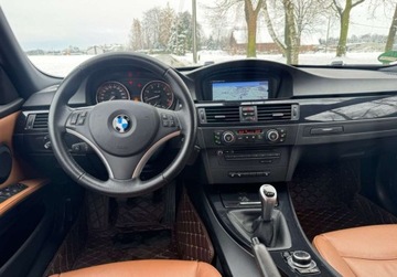 BMW Seria 3 E90-91-92-93 Limuzyna E90 325i (3.0) 218KM 2009 BMW Seria 3 325I 3.0, bezwypadkowy, panorama, xenon 3.0 Benzyna 218KM, zdjęcie 11