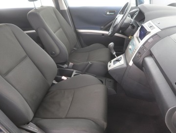 Toyota Corolla Verso E120 1.8 VVT-i 130KM 2004 Toyota Corolla Verso 1.8, Automat, 7 miejsc, zdjęcie 8