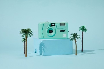 Зеленая аналоговая пленка камеры KODAK M35 35 мм