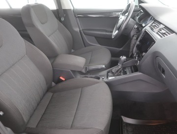 Skoda Octavia III Liftback Facelifting 2.0 TSI  190KM 2019 Skoda Octavia 2.0 TSI, Salon Polska, Serwis ASO, zdjęcie 8