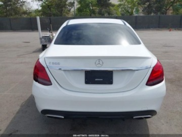 Mercedes Klasa C W205 2019 Mercedes-Benz Klasa C MERCEDES-BENZ C 300 2.0 Benzyna 255KM, zdjęcie 3