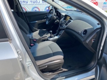 Chevrolet Cruze Sedan 2.0 VCDI 16V DOHC 163KM 2012 Chevrolet Cruze NAWIGACJA PARKTRONIC TYL TEMPOMAT NOWE TARCZE SWIECE KOMPL, zdjęcie 7
