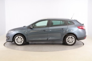 Renault Megane III Grandtour Facelifting 2013 1.6 16V 110KM 2015 Renault Megane 1.6 16V, Salon Polska, zdjęcie 2