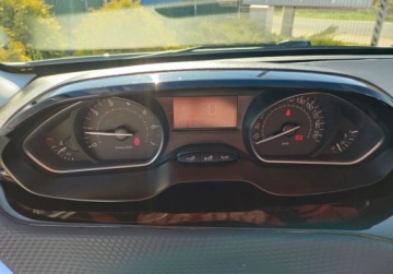Peugeot 2008 I SUV Facelifting 1.2 PureTech 82KM 2016 Peugeot 2008 Super Stan GWARANCJA Niski Przebieg Zobacz 1.2 Benzyna, zdjęcie 23