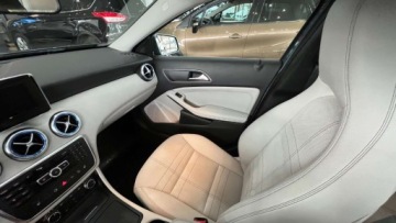 Mercedes Klasa A W176 Hatchback 5d 1.6 180 BlueEFFICIENCY 122KM 2014 Mercedes-Benz Klasa A Niepowtarzalny wyglad oraz stan Automat Ledy MOZLIWA, zdjęcie 33