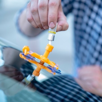 КОМПЛЕКТ ДЛЯ РЕМОНТА СТЕКЛА АВТОМОБИЛЯ ТРЕЩИНЫ Сколы СМОЛ КЛЕЙ