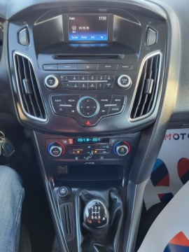 Ford Focus III Hatchback 5d facelifting 1.6 Ti-VCT 125KM 2015 Ford Focus 1.6 125 KM 100% Przebieg Dekra, zdjęcie 23
