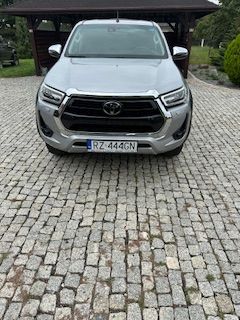 Toyota Hilux VIII Podwójna kabina Facelifting 2.8 D-4D 204KM 2021 Toyota Hilux 2.8 D-4D Double Cab SR5+ 4x4 204KM 2021r, zdjęcie 1