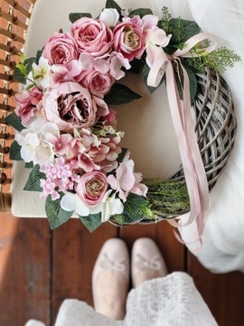 WIANEK KWIATOWY NA DRZWI STROIK WIENIEC RÓŻOWY