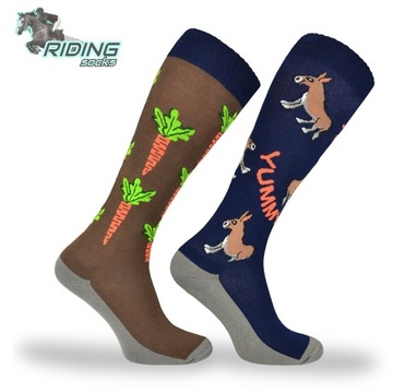 Коробка разноцветных носков для лошадей в подарок.