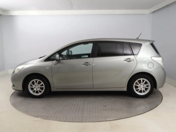 Toyota Verso Minivan 1.8 Valvematic 147KM 2012 Toyota Verso 1.8 Valvematic, Salon Polska, GAZ, zdjęcie 2