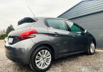 Peugeot 208 I Hatchback 5d Facelifting 1.2 PureTech 82KM 2016 Peugeot 208 Bezwypadkowy, FV23, KredytowanieLeasing, gwarancja 12m, Panora, zdjęcie 8