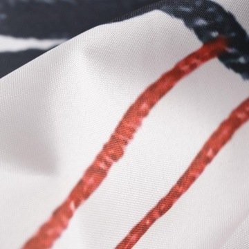 скатерть на столе