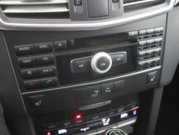 Mercedes Klasa E W212 Kombi 220 CDI BlueEFFICIENCY 170KM 2011 Mercedes E E 220 CDI, 167 KM, Automat, Navi, zdjęcie 11