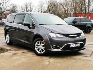 Chrysler Pacifica II 2018 chrysler pacifica 3.6L V6 Touring, Dokumentacja , Automat, 7 Miejsc