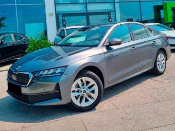 Skoda Octavia IV Liftback 1.5 TSI EVO 150KM 2026 SKODA Octavia Essence 1.5 TSI mHEV DSG Sedan 150KM 2026, zdjęcie 1