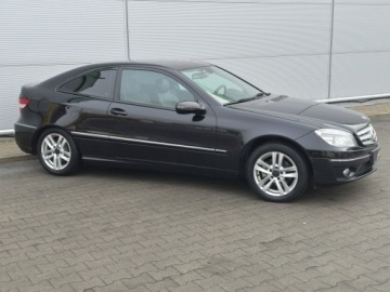Mercedes CLC 1.8 (180 Kompressor) 143KM 2008 Mercedes CLC Benzyna, 143KM, Coupe, Zadbany, zdjęcie 1