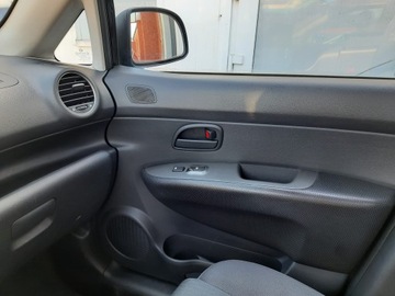 Kia Carens III 2.0 i 16V 144KM 2006 Kia Carens II, 2.0 benzyna, bezkolizyjny !! PROMOCJA!!, zdjęcie 21