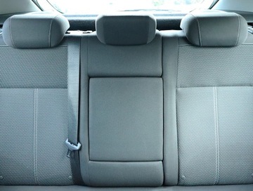 Opel Astra J Hatchback 5d 1.6 Twinport ECOTEC 115KM 2010 Opel Astra 1.6 16V, Salon Polska, Klima, zdjęcie 9