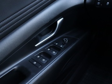 Hyundai Elantra VII Sedan 1.6 MPI 123KM 2023 Hyundai Elantra 1.6 MPI, Salon Polska, zdjęcie 16